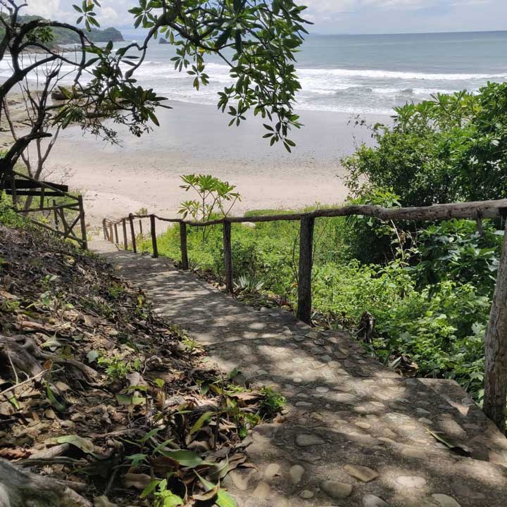 schamanische-intuitionsreise-nicaragua-unterkunft-strand.jpg